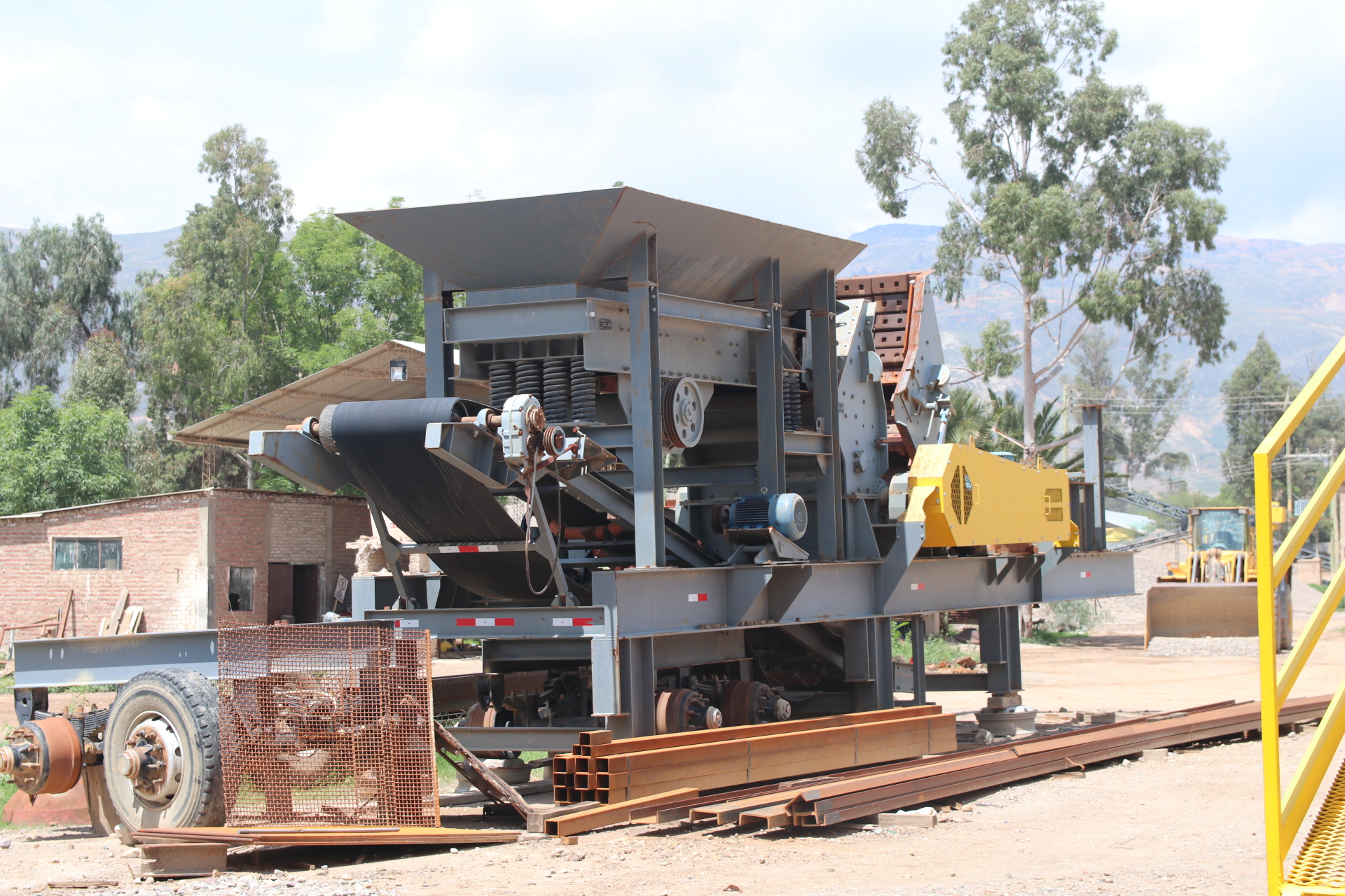 Trituradora móvil en operación